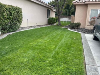 Lawn care service in Kennewick, 99336