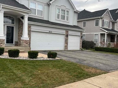 Lawn care service in Round Lake, 60073