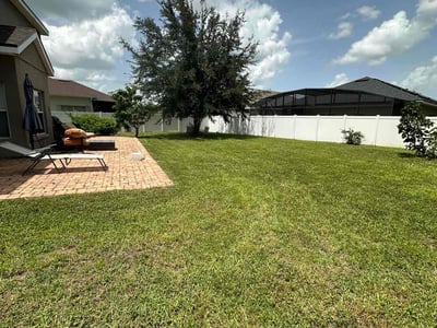 Lawn care service in Orlando, 32837
