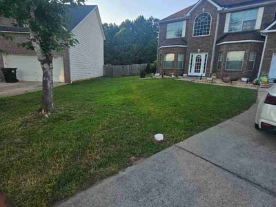 Lawn care service in Dallas, 30132