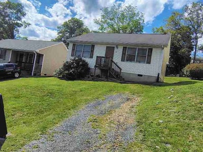 Lawn care service in Staunton, 24401
