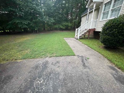 Lawn care service in Prince George, 23875