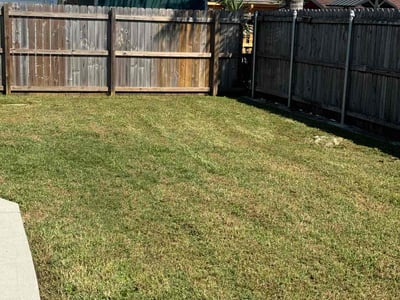 Lawn care service in New Orleans, 70127