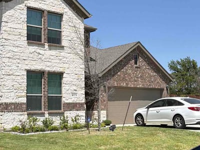 Lawn care service in Fort Worth, 76120