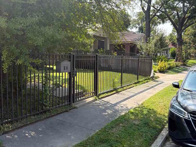 Lawn care service in Memphis, 38112