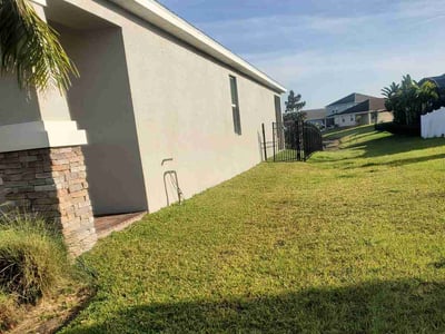 Lawn care service in Orlando, 32832