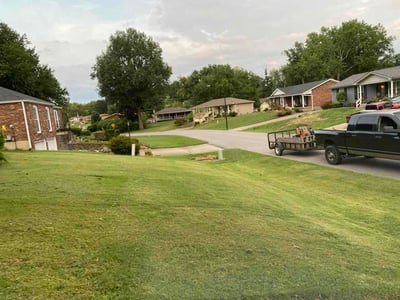 Lawn care service in Louisville, 40216