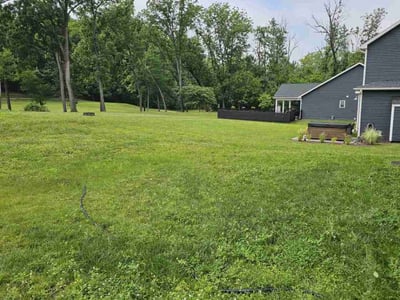 Lawn care service in Abbottstown, 17301