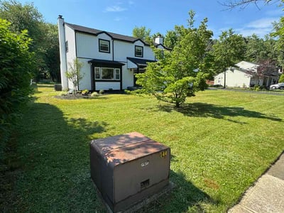 Lawn care service in East Brunswick, 08816