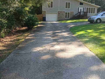Lawn care service in Douglasville, 30135