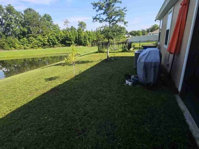 Lawn care service in Jacksonville, 32218