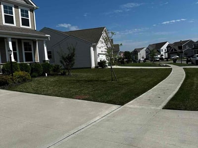 Lawn care service in Darbyville, 43146