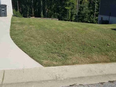 Lawn care service in Helena, 35080