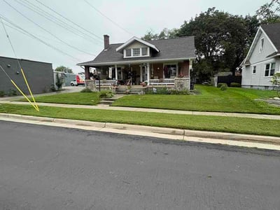 Lawn care service in Wyoming, 49519