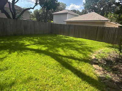 Lawn care service in Houston, 77084
