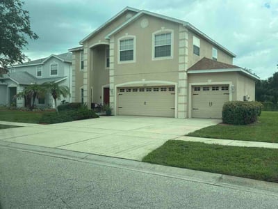 Lawn care service in Gibsonton, 33534