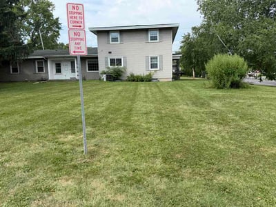 Lawn care service in Syracuse, 13210