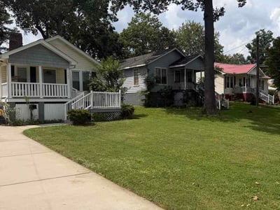 Lawn care service in Belmont, 28012