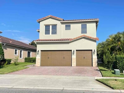 Lawn care service in Orlando, 32832