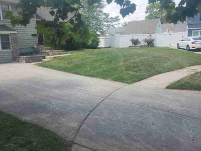 Lawn care service in Gloucester Township, 08029