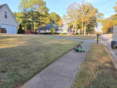 Lawn care service in McDonough, 30253