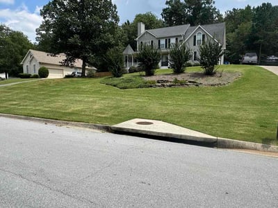 Lawn care service in Dacula, 30019