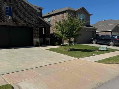 Lawn care service in Forney, 75126