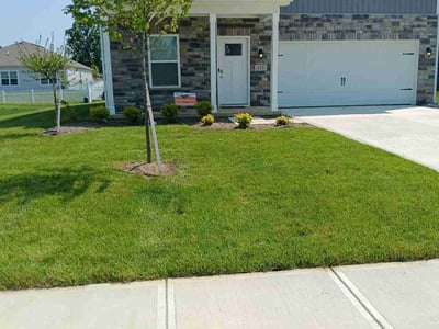 Lawn care service in Delaware, 43015