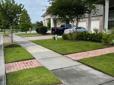 Lawn care service in Baton Rouge, 70810