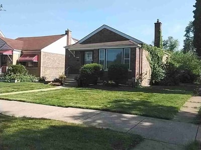 Lawn care service in Chicago, 60628