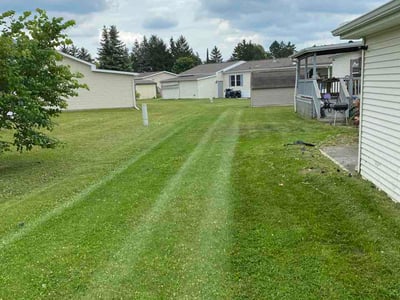 Lawn care service in Lansing, 48915