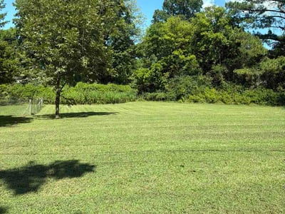 Lawn care service in Jacksonville, 72076