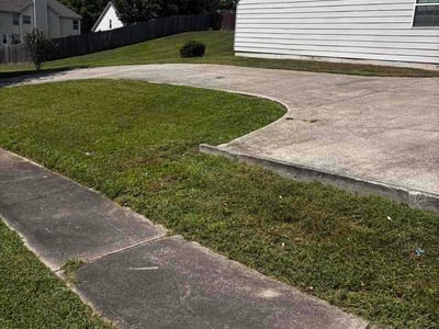 Lawn care service in College Park, 30349