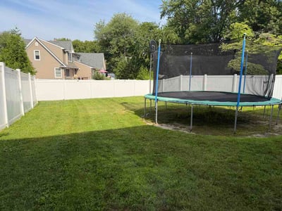 Lawn care service in River Edge, 07661