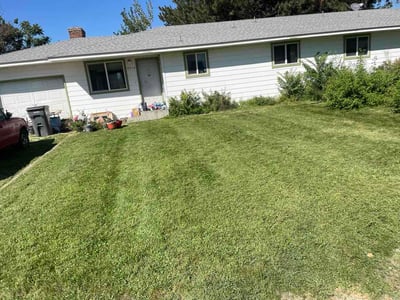 Lawn care service in Kennewick, 99336