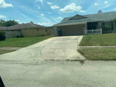 Lawn care service in Titusville, 32780