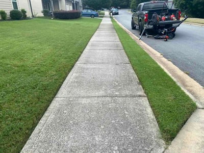 Lawn care service in Atlanta, 30349