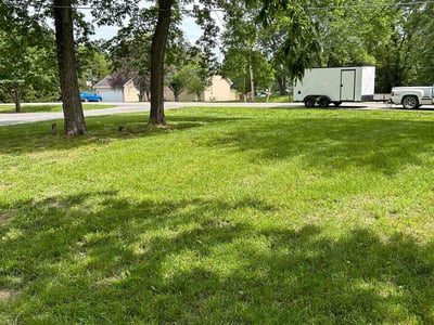 Lawn care service in Leavenworth, 66048