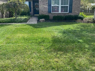 Lawn care service in Avon, 46123