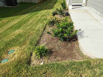 Lawn care service in Maxwell, 78656