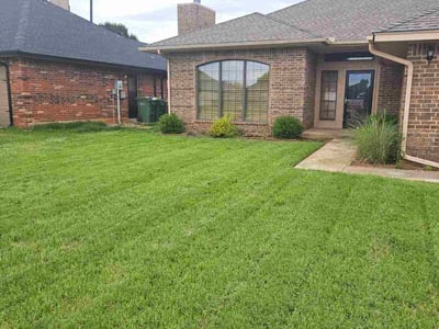 Lawn care service in Yukon, 73099