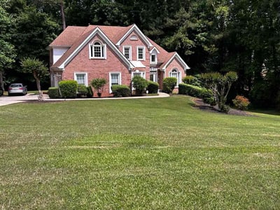 Lawn care service in Atlanta, 30331