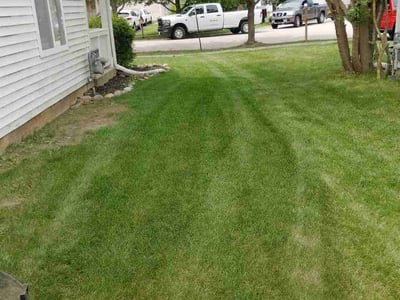 Lawn care service in Plainfield, 60544