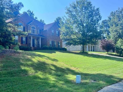 Lawn care service in Stockbridge, 30281