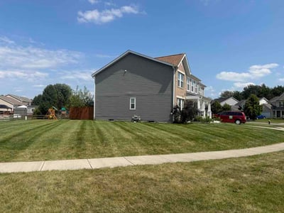 Lawn care service in Columbus, 43207