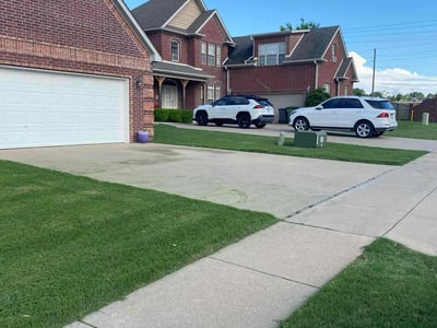 Lawn care service in Rogers, 72758