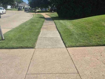 Lawn care service in Florissant, 63033
