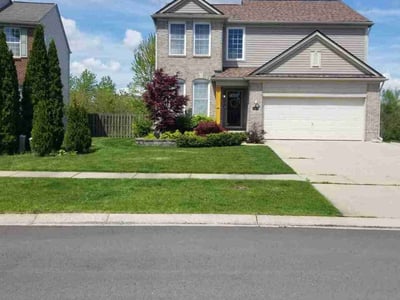 Lawn care service in Ypsilanti Charter Township, 48197