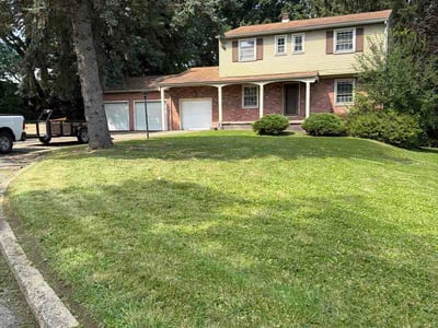 Lawn care service in Girard, 44420