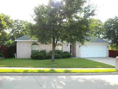 Lawn care service in Denton, 76210